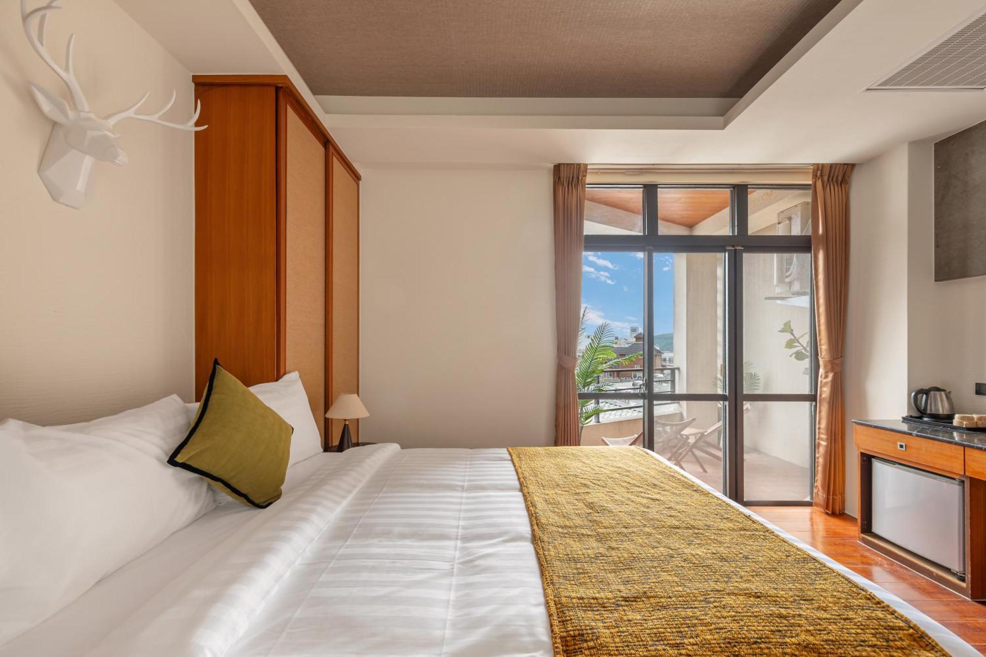 Sun Moon Lake Itathao Vacation Inn With Elevator Yuchi Dış mekan fotoğraf